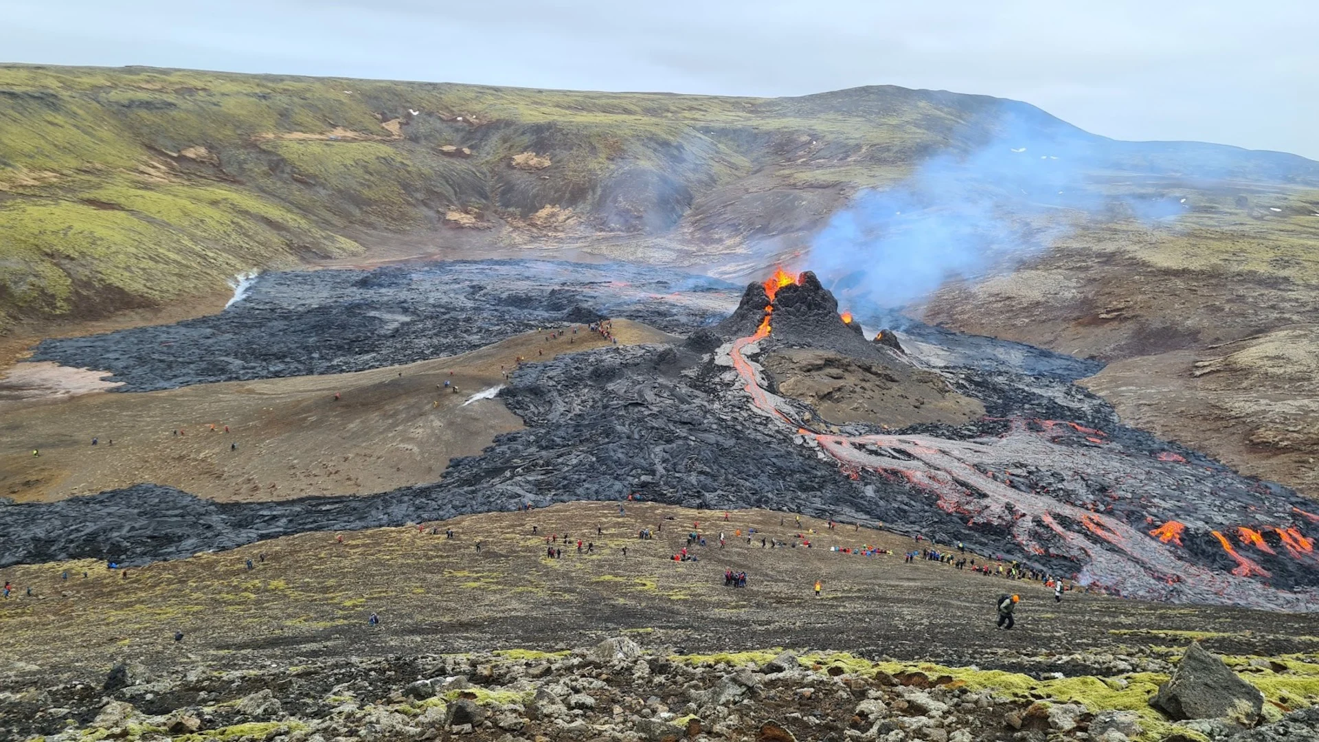 Iceland’s rumbling volcano could affect Canadian flights, commerce