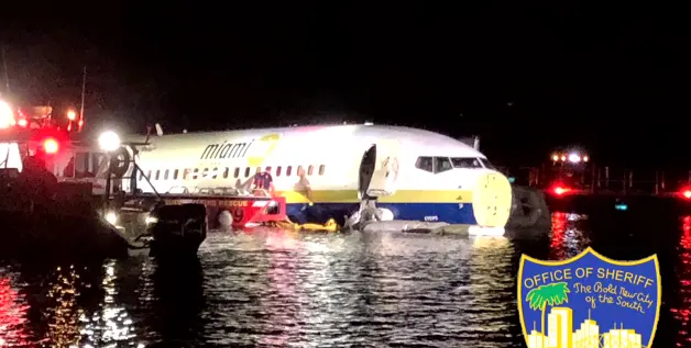 Plane skids off runway in Florida because of thunderstorm