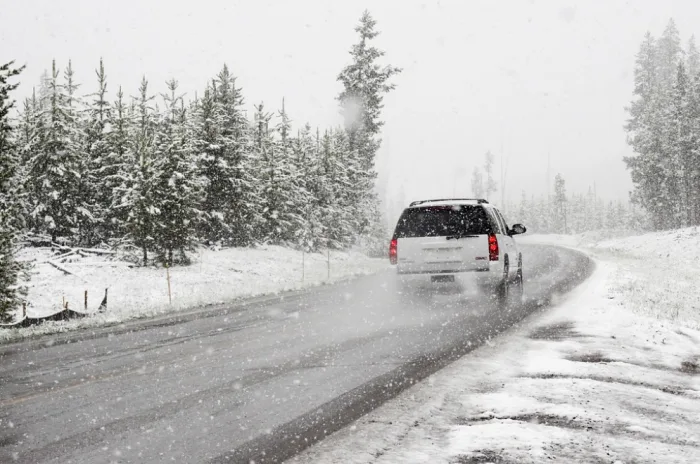 Winter road warriors: Here's what you should be keeping in your car