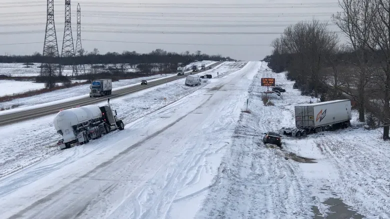 napanee-highway-401-crashes-winter-weather-closed-tractor-trailer-dec-11