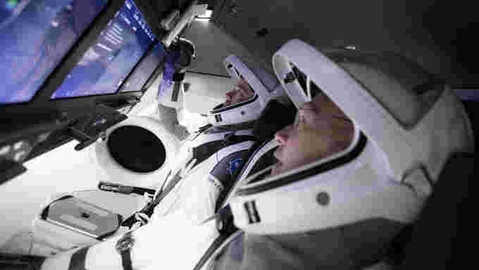 Crew-Dragon-Hurley-Behnken-NASA-SpaceX