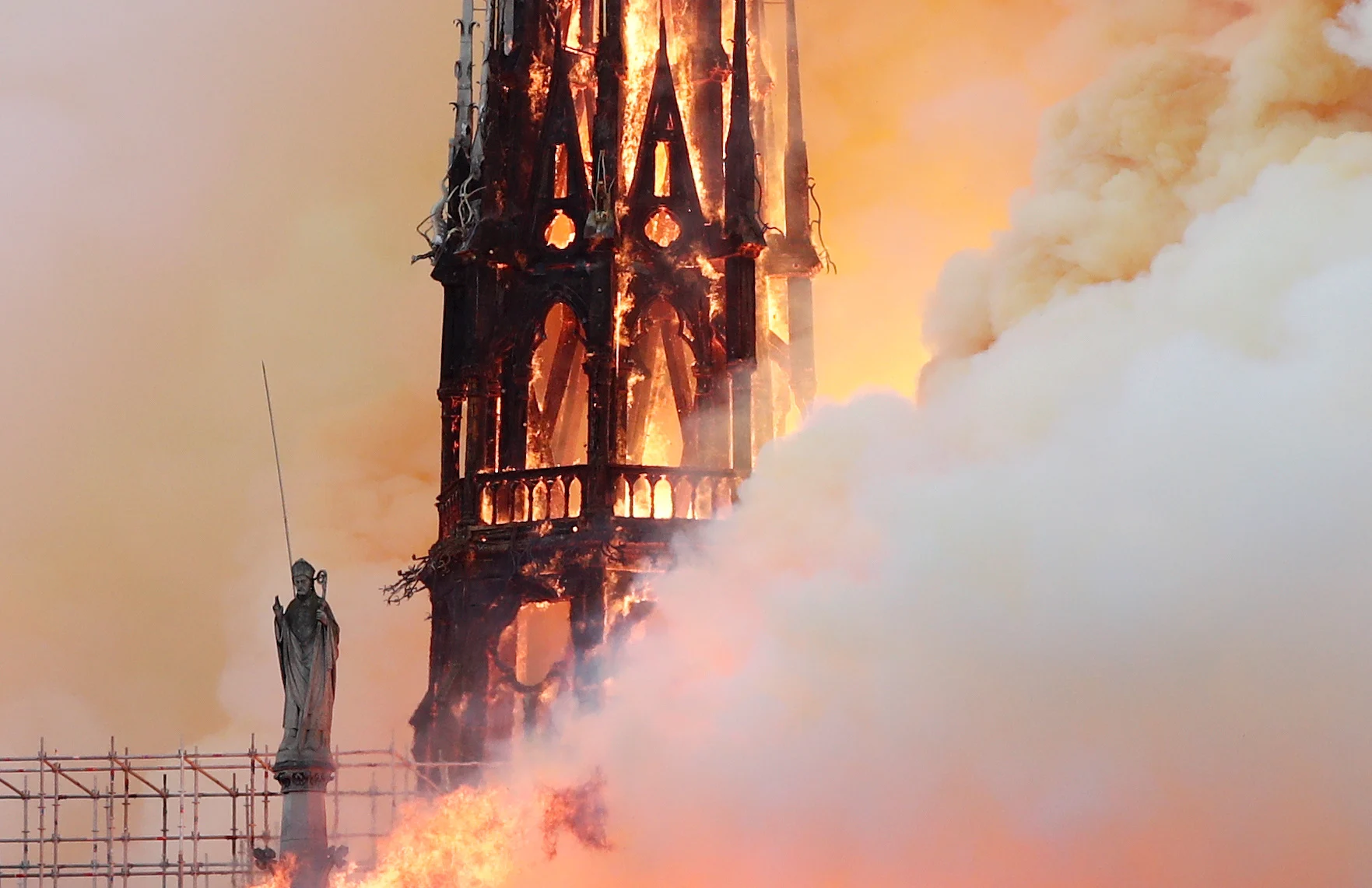Reuters notre dame fire 2