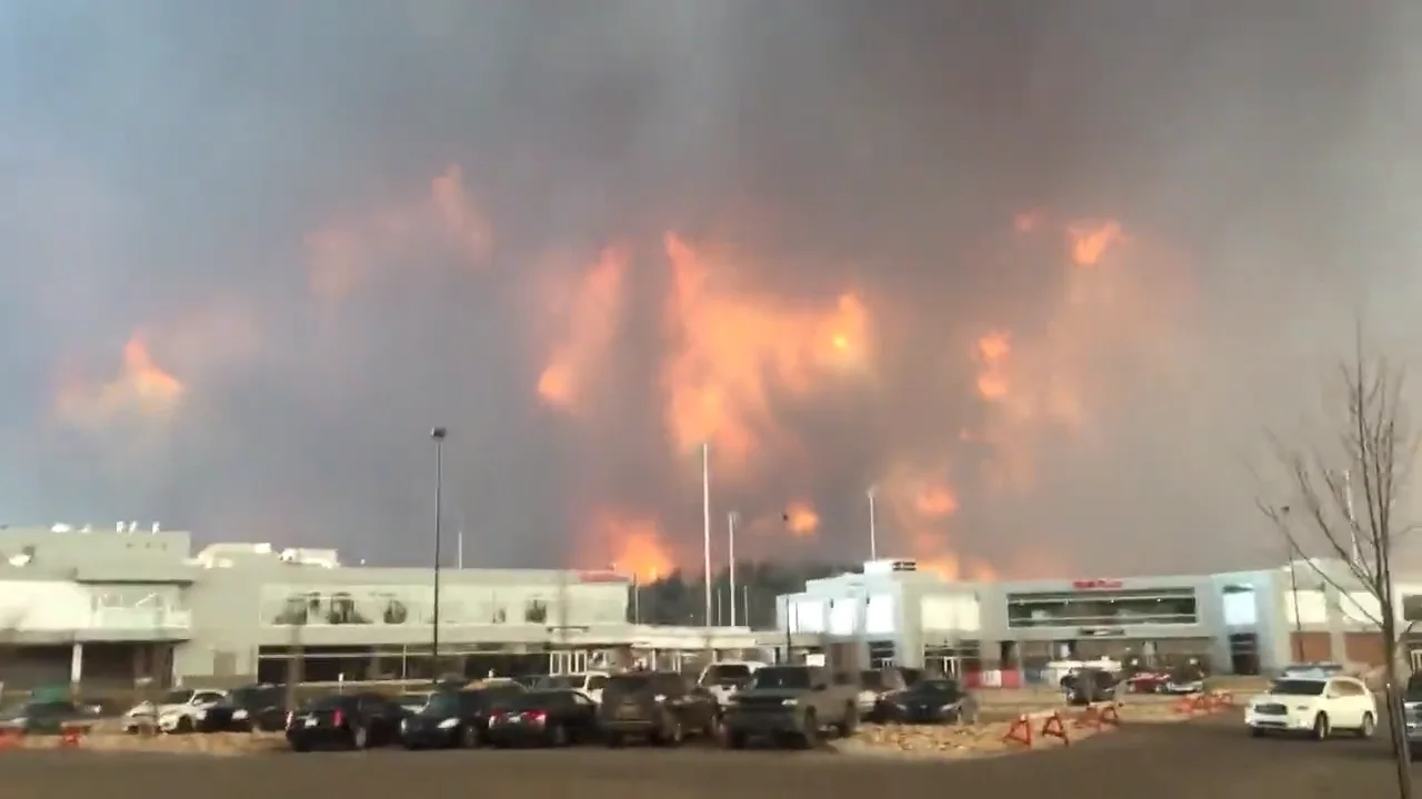 Fort McMurray, Alta., wildfire, May 2016/Kayla/Submitted to The Weather Network