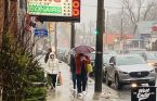Strong low threatens 100 km/h winds, soaking rains on the East Coast