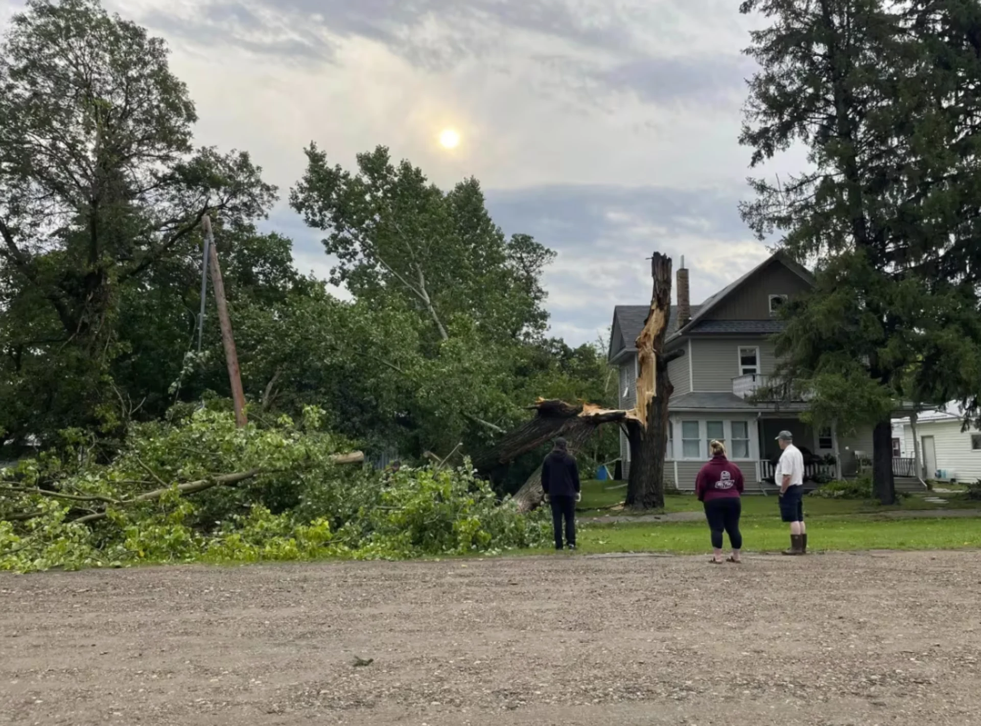 Thunderstorm causes severe damage in southeast Saskatchewan