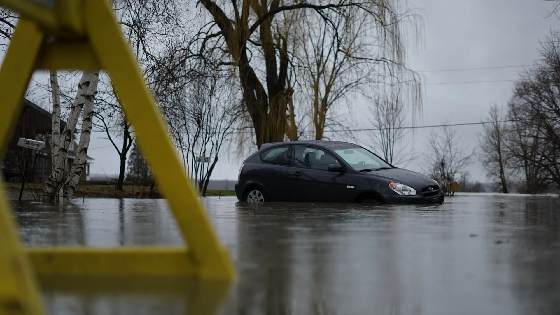Inondations : que faire si votre véhicule est submergé ?