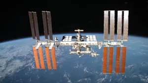 Urgence médicale : la NASA envoie une « ambulance » vers la Station spatiale. Voyez pourquoi.