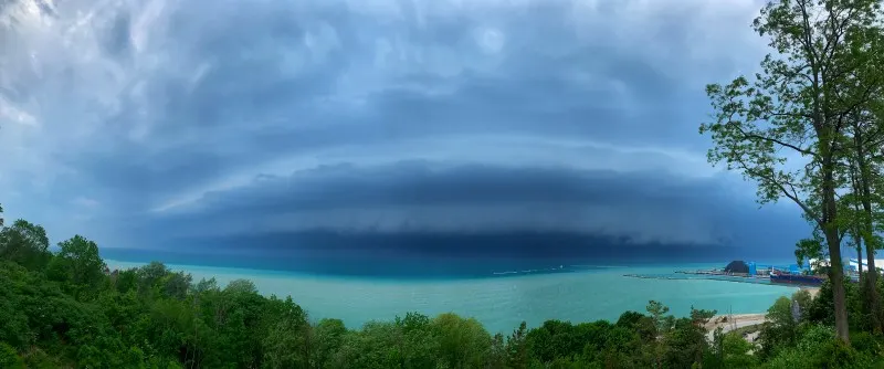 Shelf cloud Mark Robinson