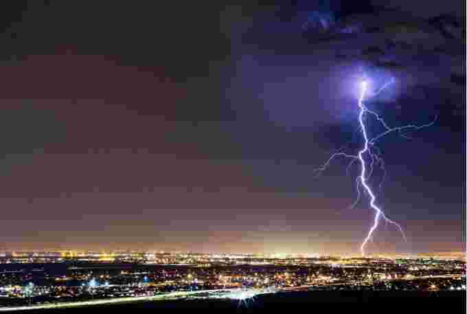 Getty Images: Intense lightning strike, thunder, storm (Stock photo)