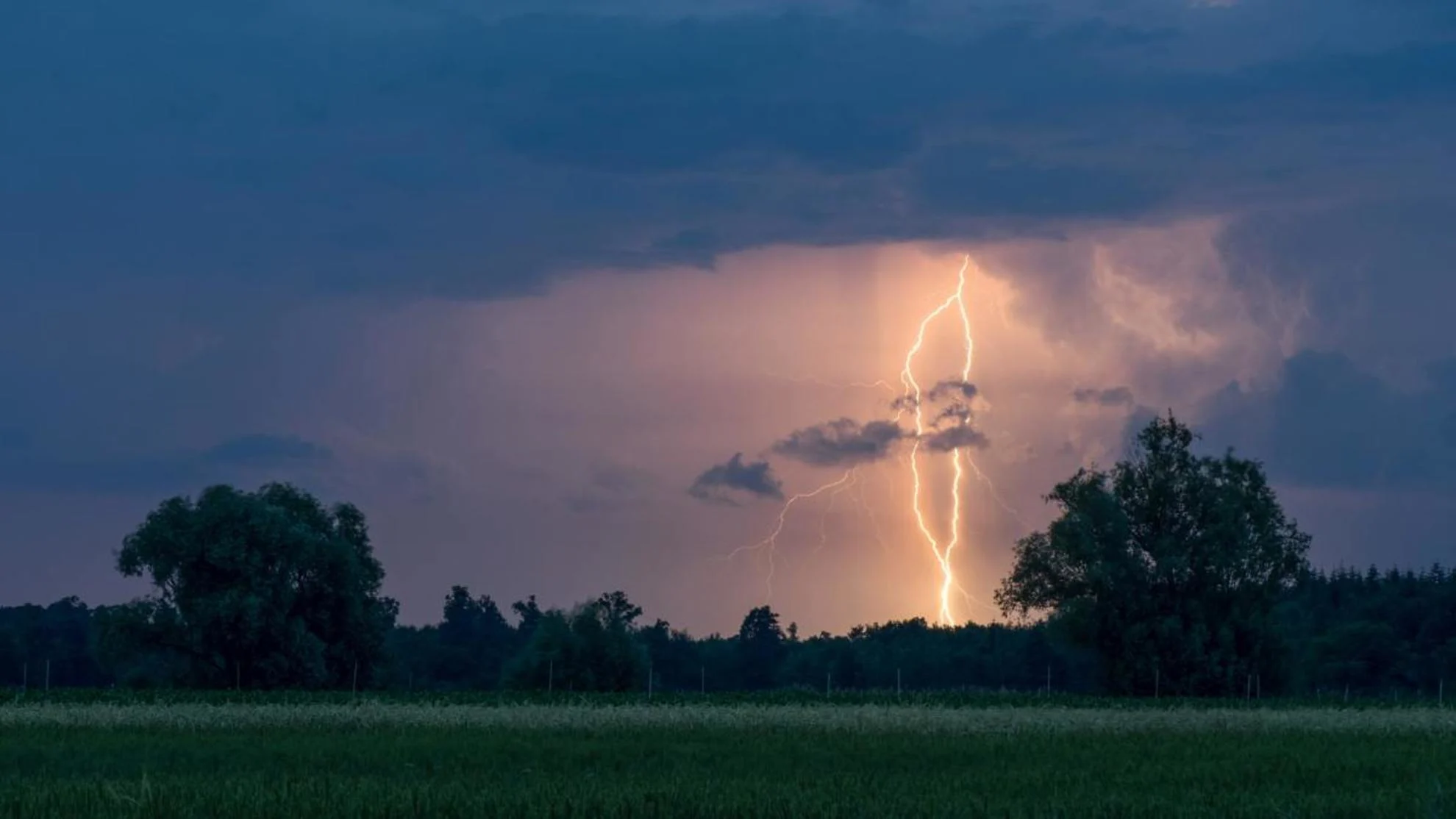 Orages et pluie mardi : jusqu'à 100 mm par endroits