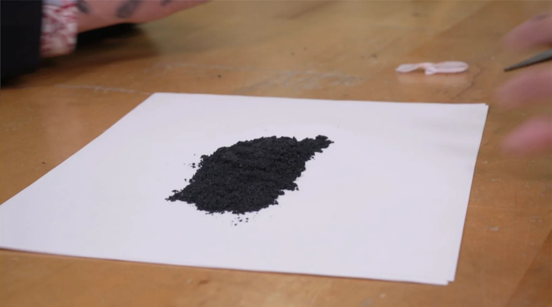 UGC: By Rachel Schoutsen, hand warmersTo recap the pile of “dirt” is iron powder, salt, activated charcoal, vermiculite and water. 