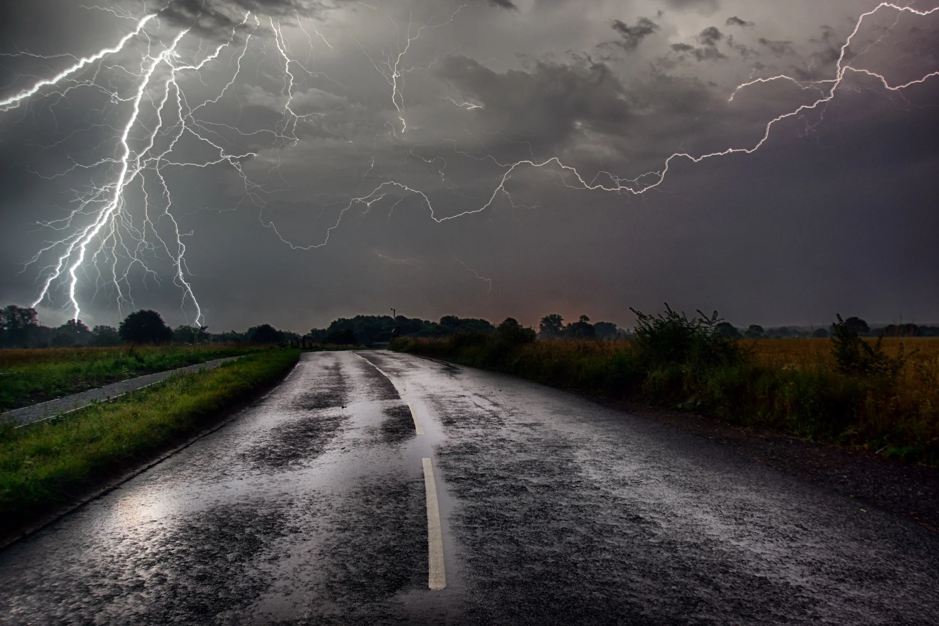 Favourable setup for storms could add more wildfires in B.C., Alberta 