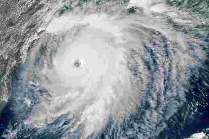 Hurricane Laura GOES-16 GeoColor satellite/NOAA