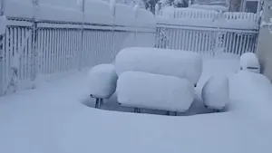 EN IMAGES : 60 cm de neige : mégatempête sur la côte est, Boston croule sous la neige.