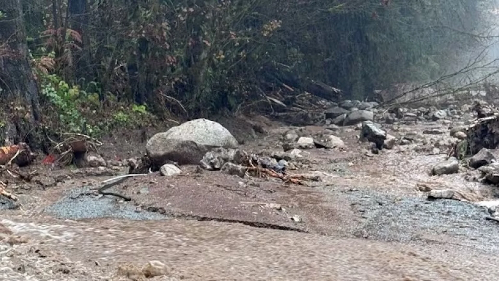 coulée de boue - Photo Coquitlam RCMP via CBC