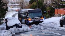 PHOTOS: Messy travel, outages as heavy snow hits B.C.'s South Coast