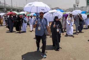 Climate change threat hangs over haj pilgrimage as hundreds perish in heat