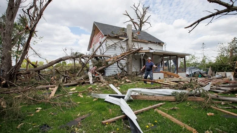 Derecho puts climate back on the Ontario election radar