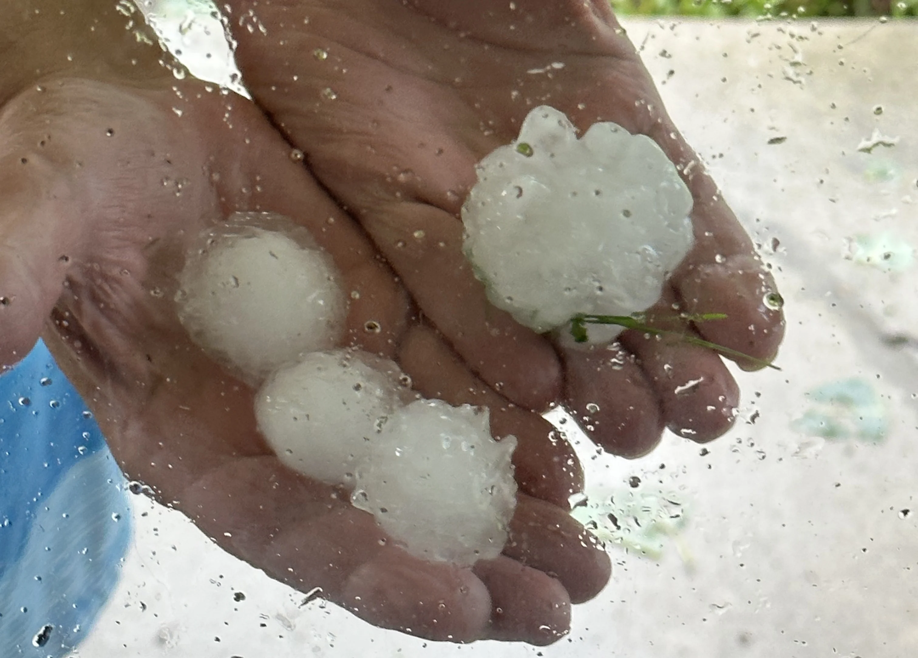 PHOTOS: Tornadoes, large hail, and flooding strike Ontario, Quebec on Thursday