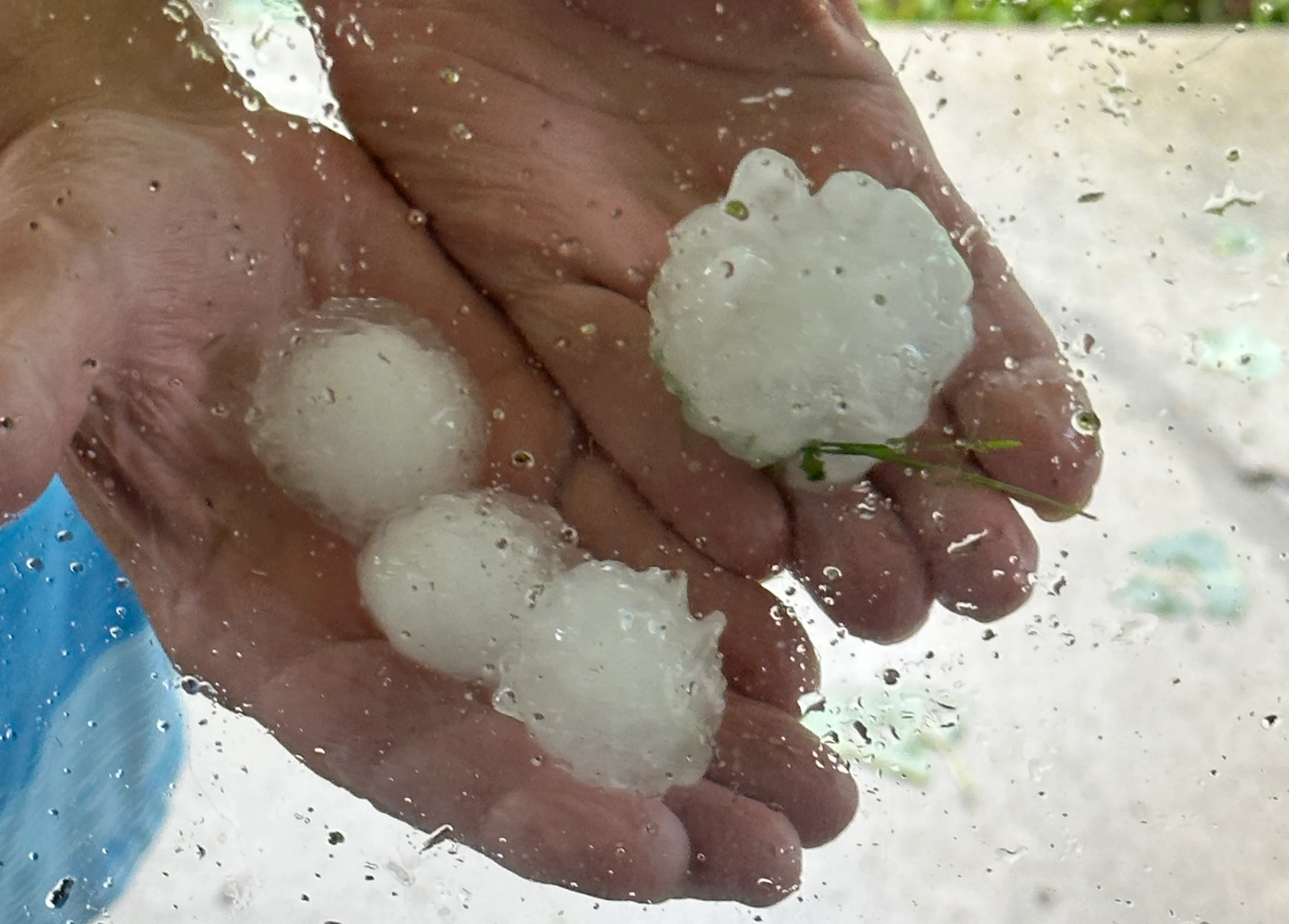 PHOTOS: Tornadoes, large hail, and flooding strike Ontario, Quebec on Thursday