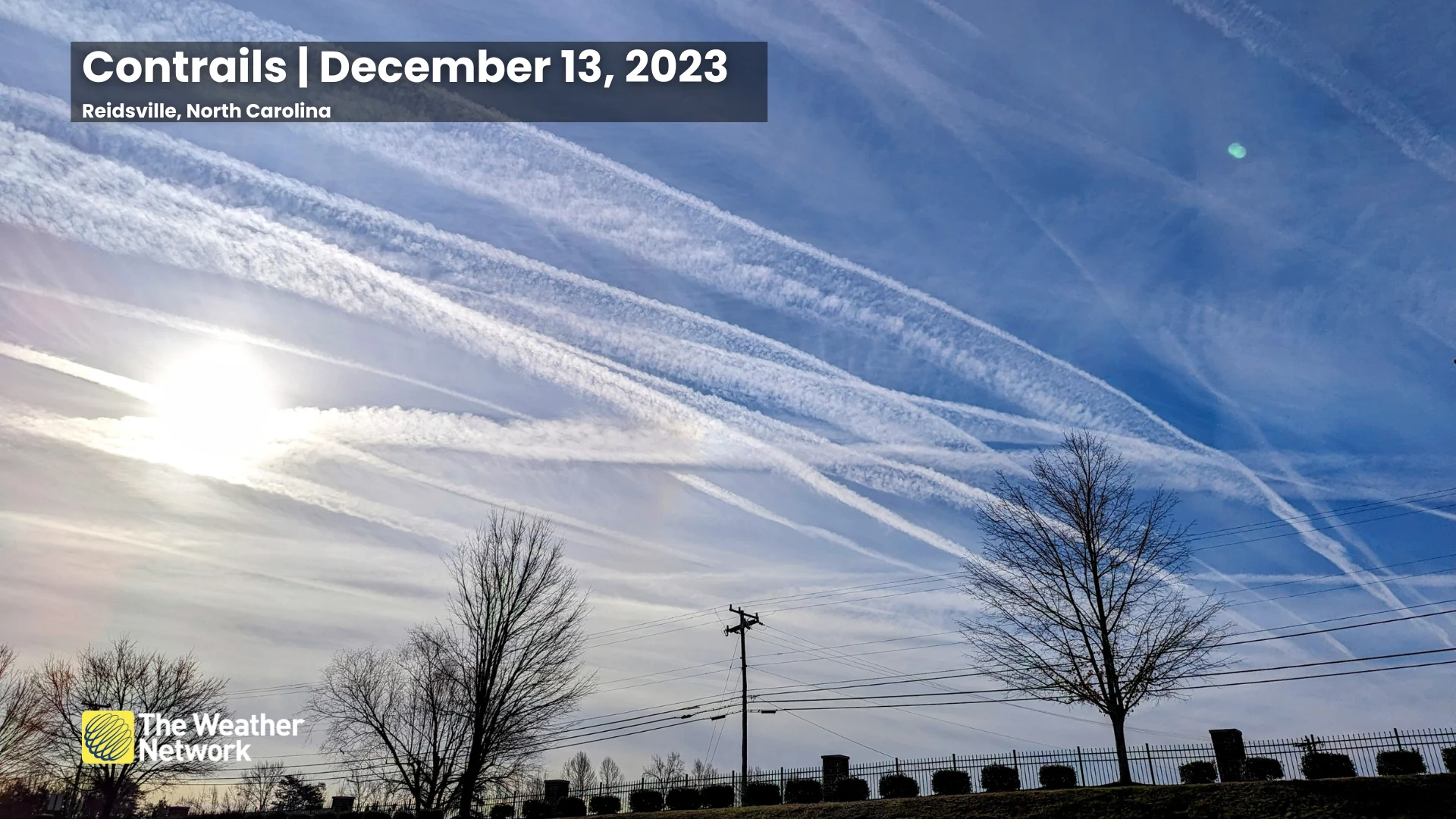 (Dennis Mersereau) Contrails condensation trails