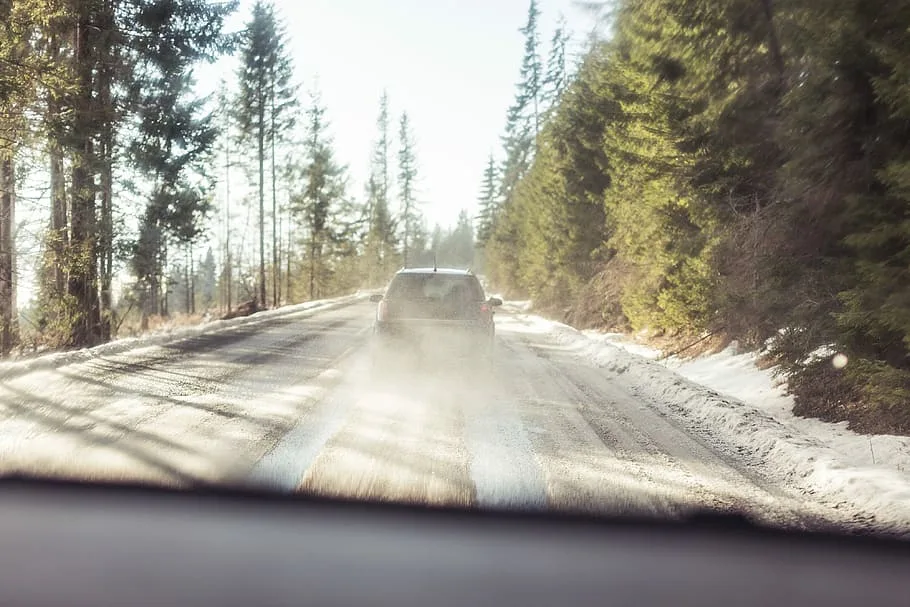  Qu'est-ce qui rend un pont en hiver si dangereux ?