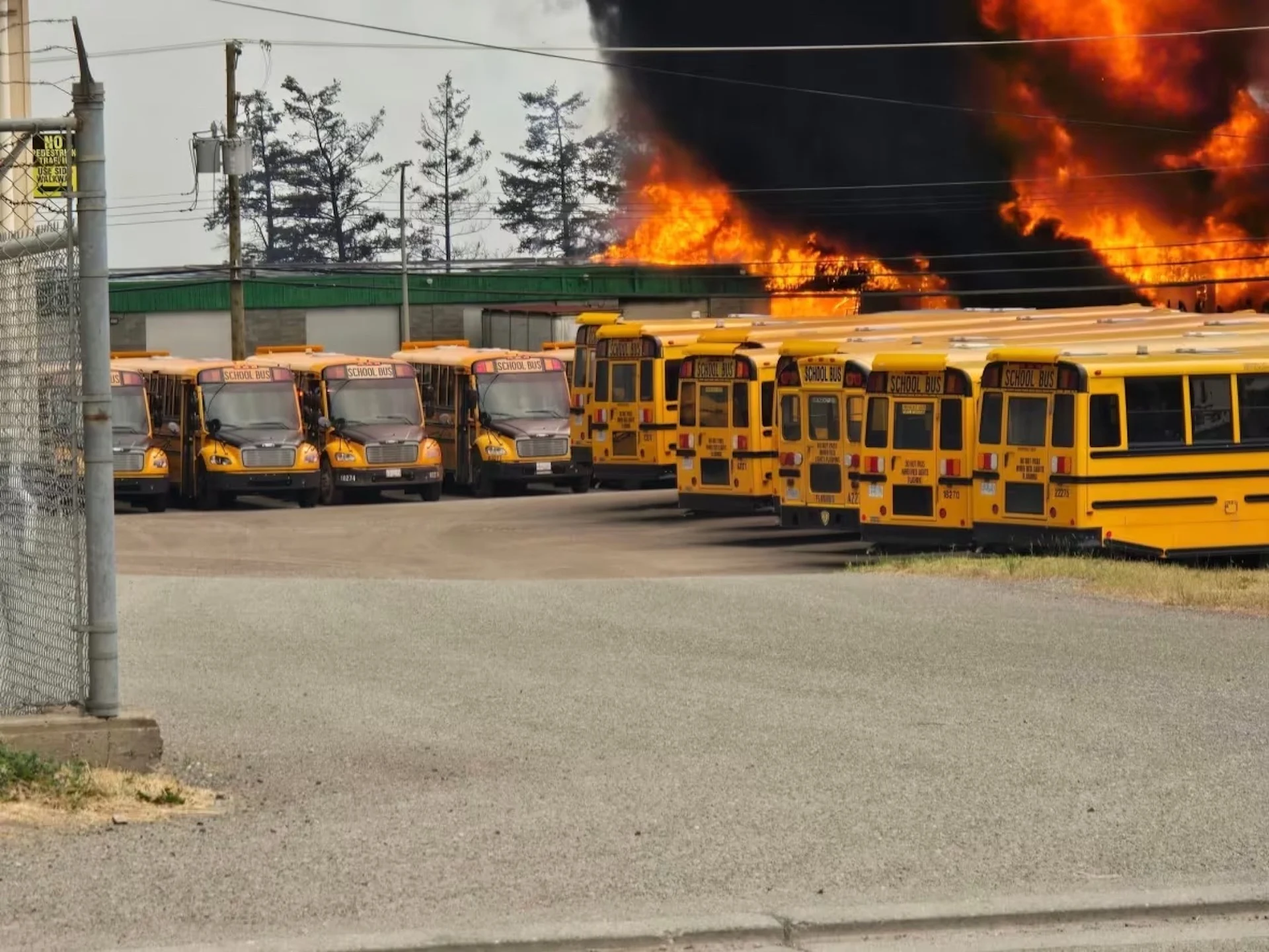 More than 300 fires burn in B.C. after volatile weekend