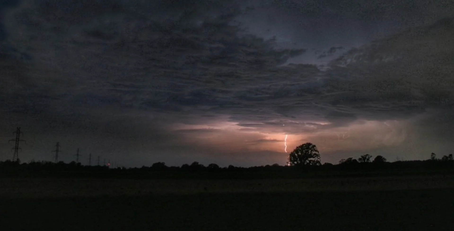 Smoky, stormy skies possible in southern Ontario Tuesday 