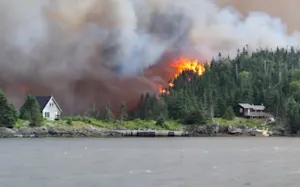 Wildfire has put Jamestown and Winter Brook, N.L., residents on alert to evacuate at any moment