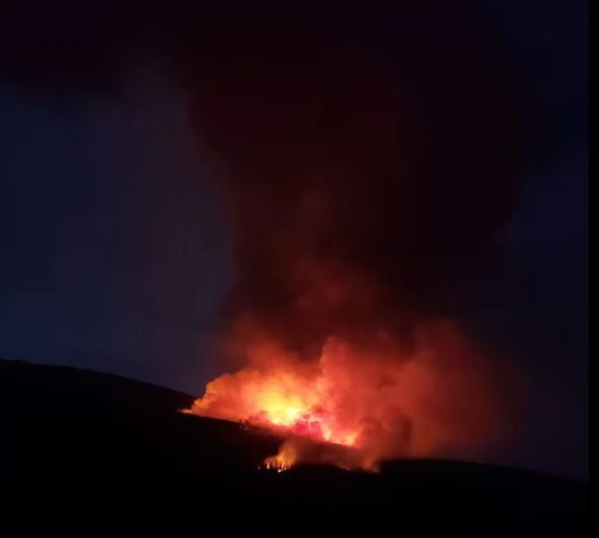 beaver-river-fire-near-mcbride (Andrea Arnold via CBC)