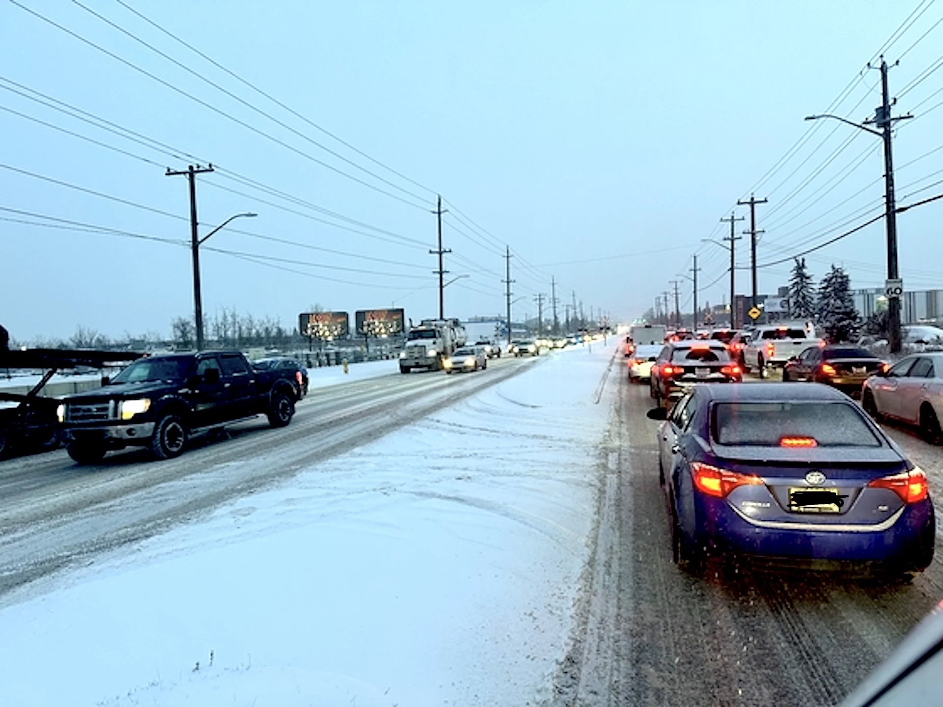 Travel remains treacherous on the Prairies as potent snowstorm rolls on