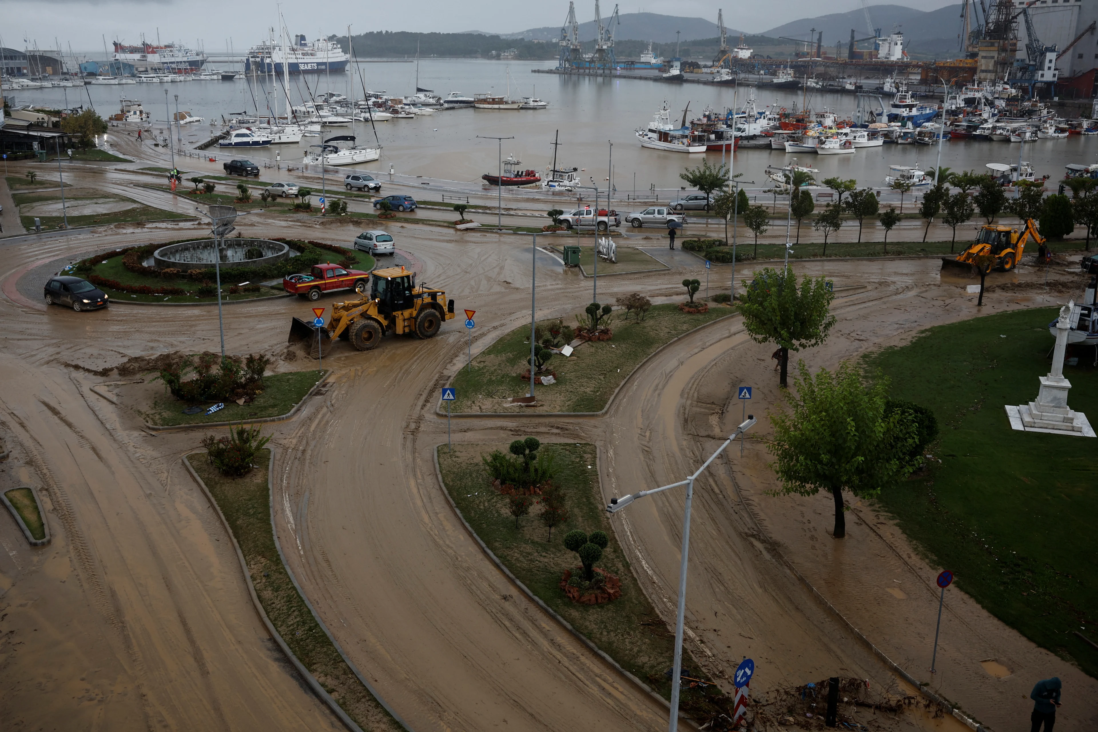 EUROPE-WEATHER-GREECE-STORM2 - Reuters - Sept.28