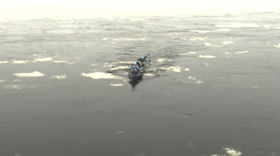 Le canot à glace, un sport encore plus extrême que vous le pensez