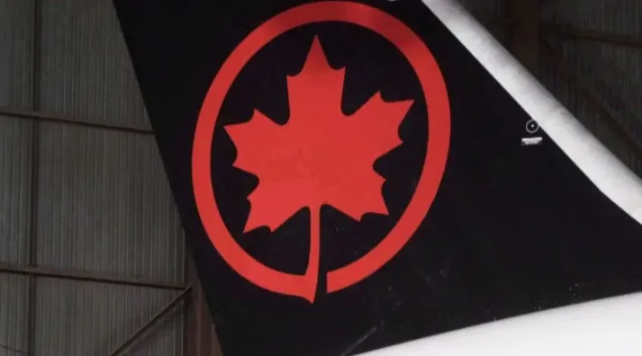 Storm leaves Air Canada passengers stuck on tarmac for 7 hrs