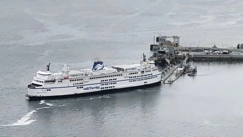 B.C. ferry passengers stranded for 10 hours finally free