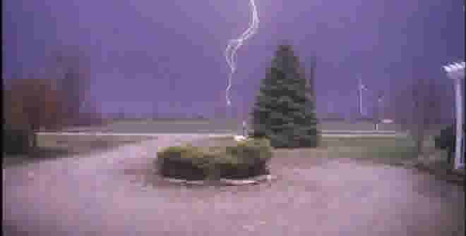April 8, 2020 - UGC - Wheatley, ON lightning