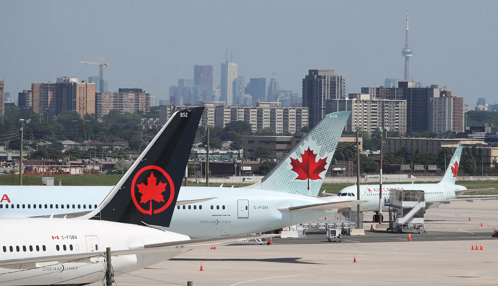 Canada's aviation sector aims to become net zero by 2050, here's how