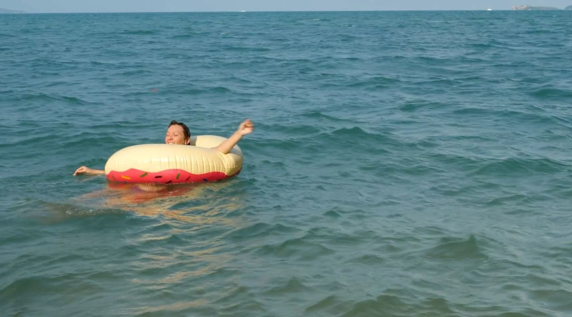 Lake floaties can be fun, but experts suggest you ditch them this summer. Here’s why