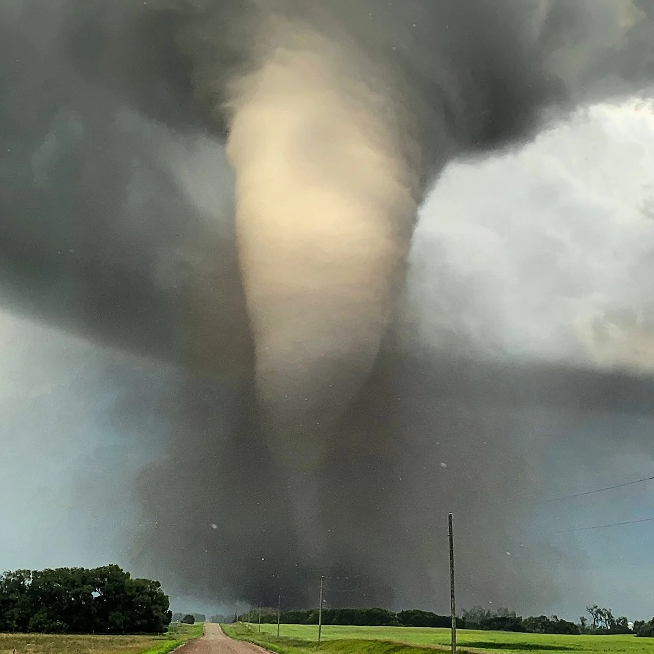 The haunting 2020 Manitoba tornado that was widely photographed
