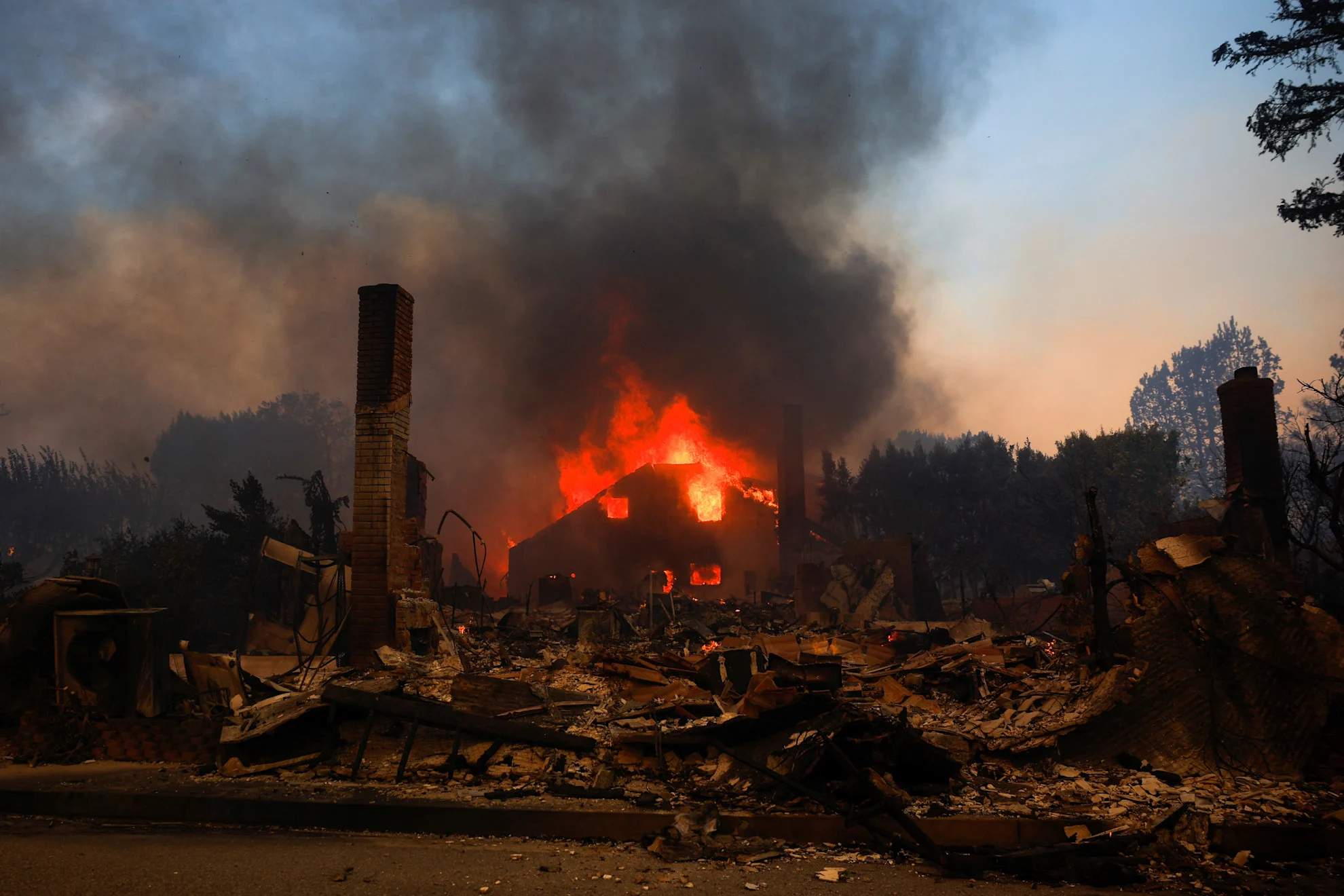 Quebec water bombers join effort to combat California wildfires