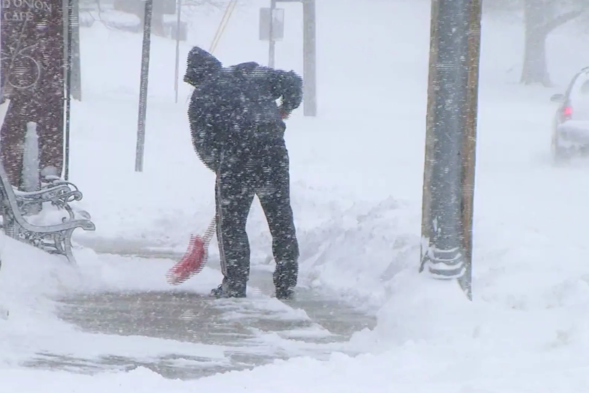 Avoid injury when shovelling snow by doing this