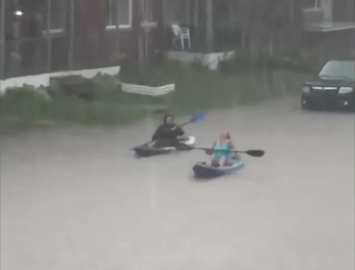 Quand il pleut au Québec, on sait quoi faire!