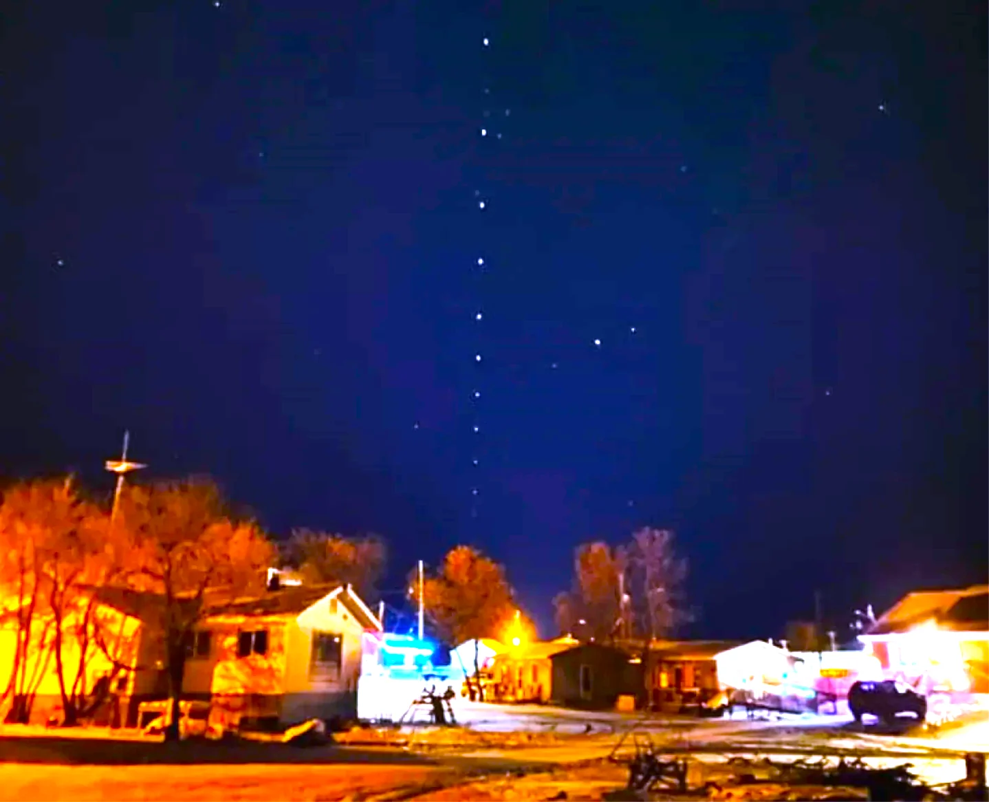 Strange string of lights in Manitoba spark confusion, intrigue