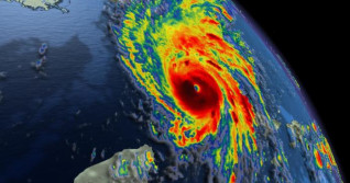 Ouragan Ian presque stationnaire : menace de tornades et 500 mm de pluie