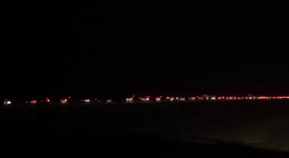 Night of May 3rd - cars lined up North of Fort McMurray on Hwy_63 / Coutesy Twitter @iMughalMunaf