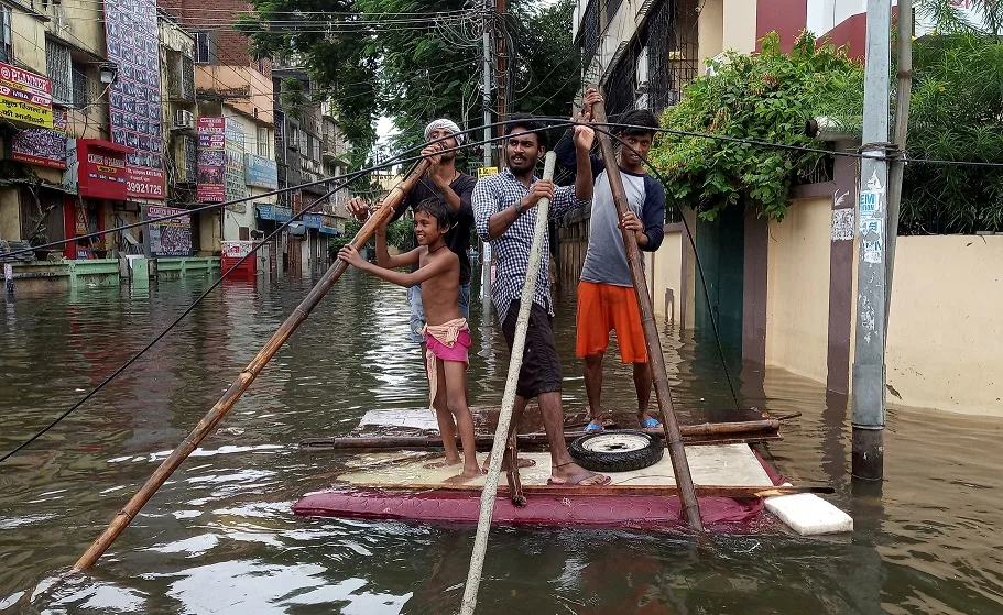 Des inondations catastrophiques font plus de 30 victimes