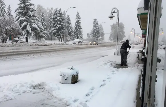 Snow continues for parts of Prairies, big drop in temperatures 