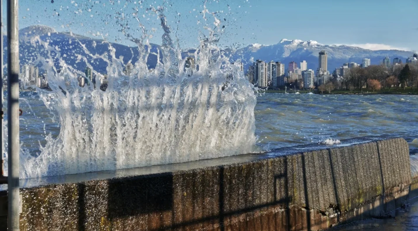 CBC: A wave hits a concrete wall at Kitsilano Pool in Vancouver in December 2016. (Christer Waara/CBC)