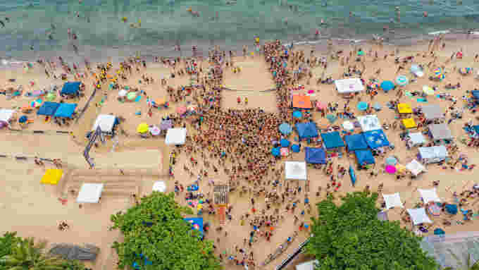 Crowd on a beach Unsplash