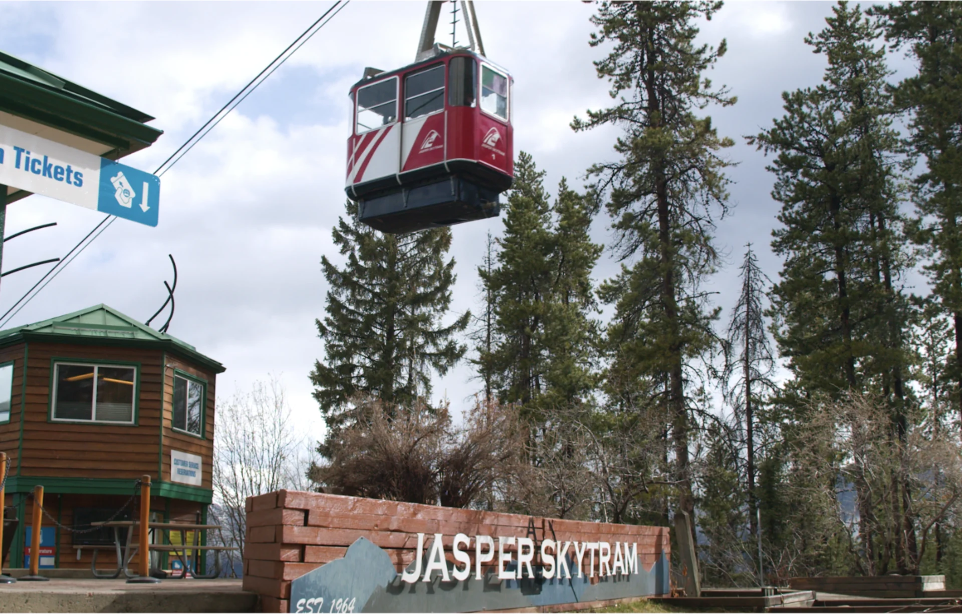 The Weather Network (UGC - Jordyn Read): The Jasper Skytram